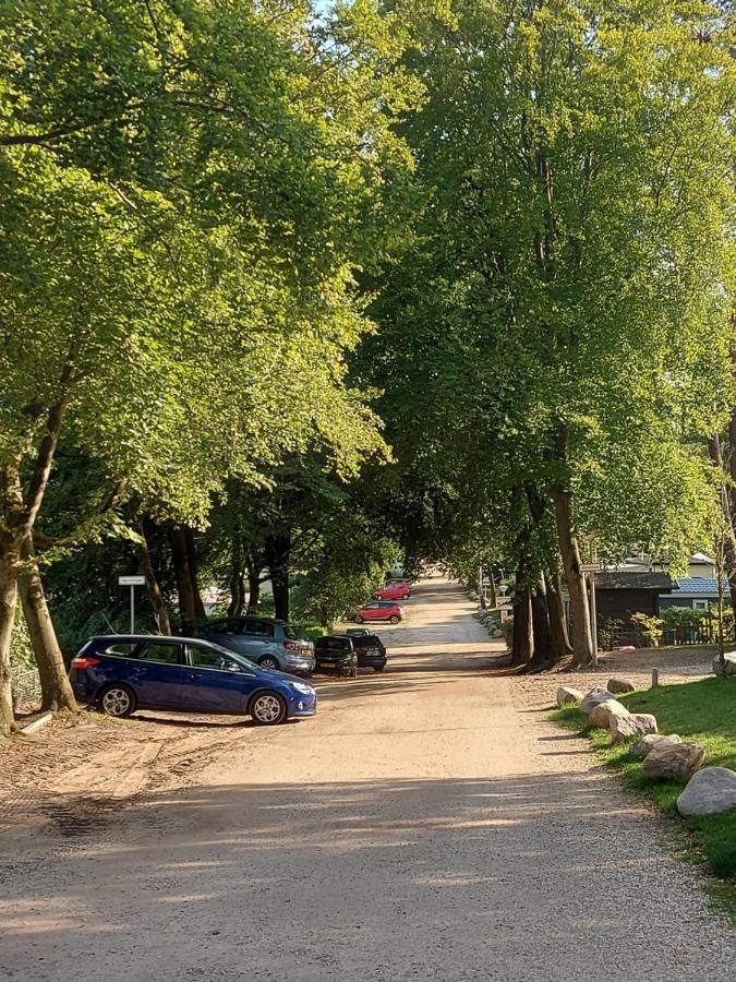 Chalet Wanama. Gelegen Op Het Vakantiepark Het Lierderholt Op De Veluwe. Villa Беекберген Екстериор снимка