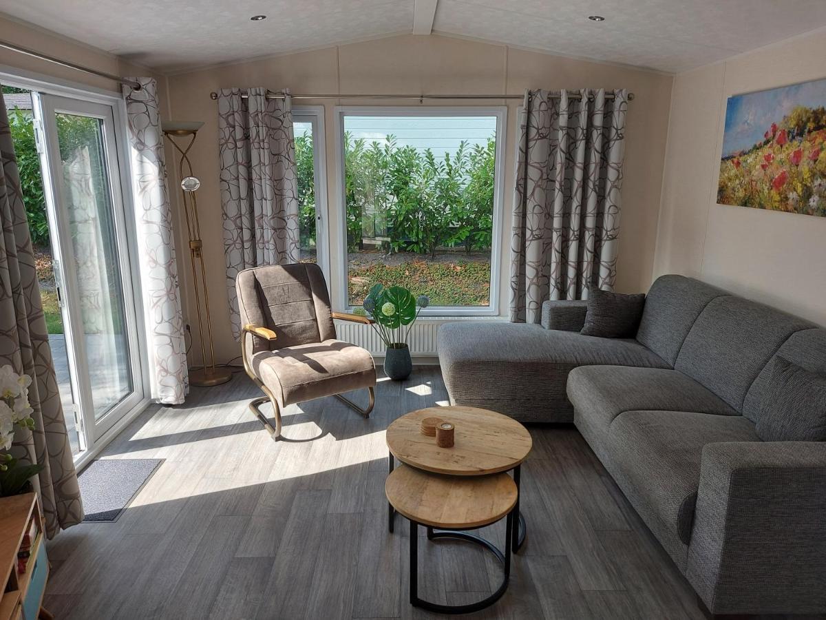 Chalet Wanama. Gelegen Op Het Vakantiepark Het Lierderholt Op De Veluwe. Villa Беекберген Екстериор снимка