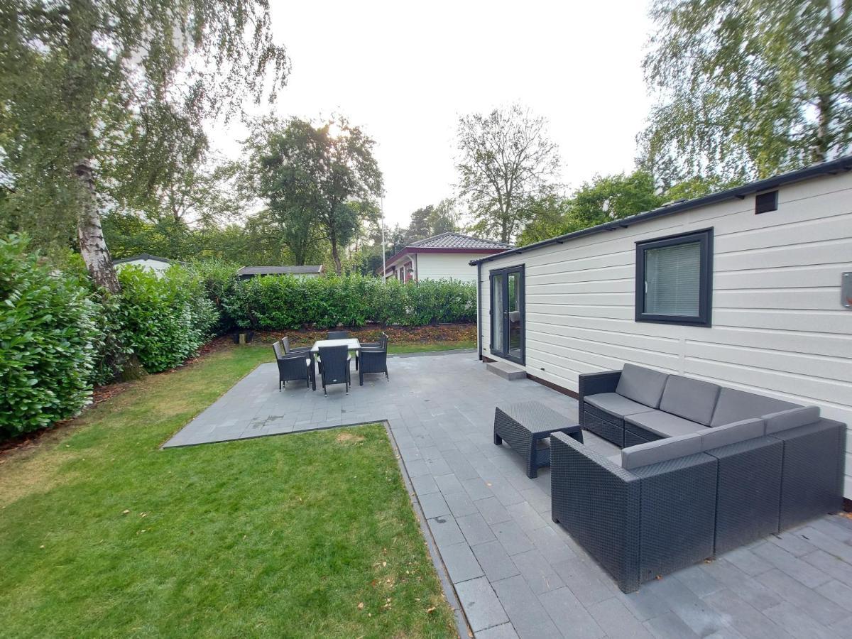Chalet Wanama. Gelegen Op Het Vakantiepark Het Lierderholt Op De Veluwe. Villa Беекберген Екстериор снимка